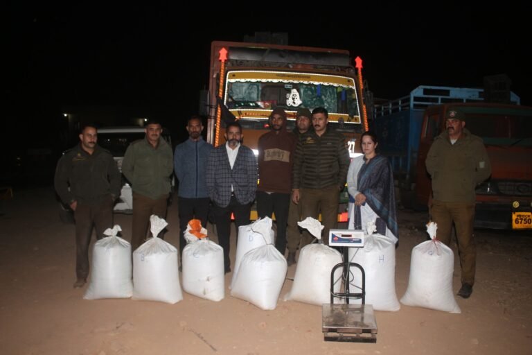 Truck driver caught with 200 Kg Poppy in Udhampur
