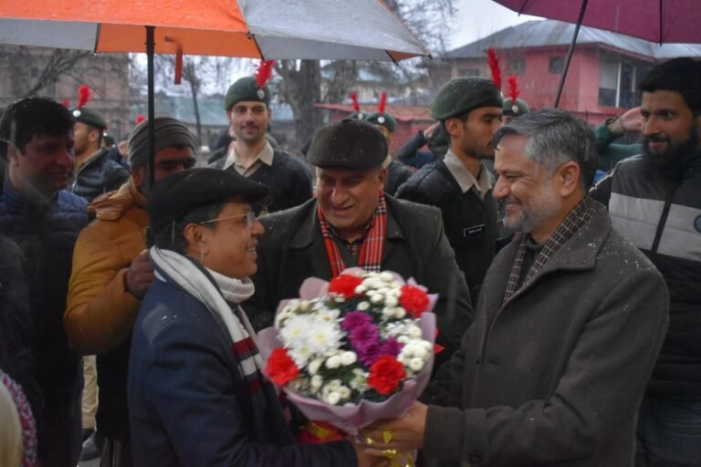ACS Education visits Amar Singh College; reviews functioning