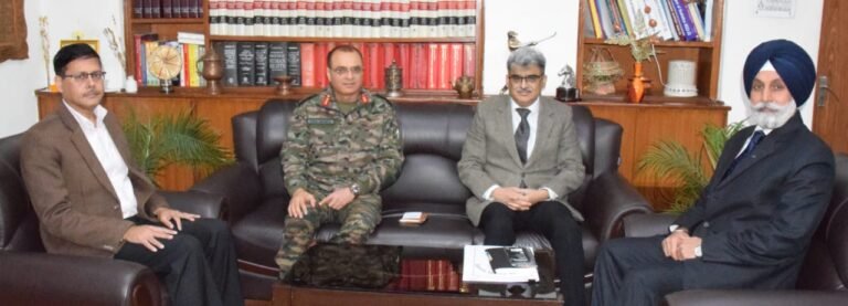 GoC 16 Corps Nagrota takes up issues of Ex-Servicemen with Chief Secretary