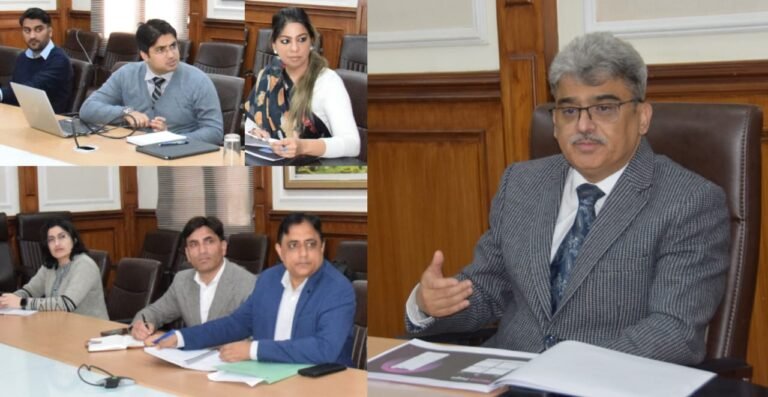 CS Atal Dulloo asks Tourism deptt to come up with comprehensive Homestay policy within a month
