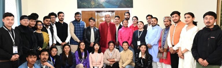 LG interacts with youth delegation from Ladakh under ABVP’s Student Experience in Regional Understanding (SERU) initiative