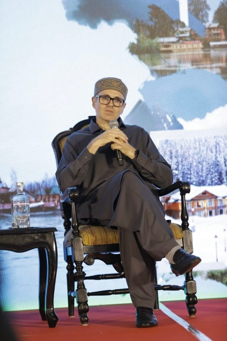 CM Omar Abdullah holds special interaction with tour operators from across country