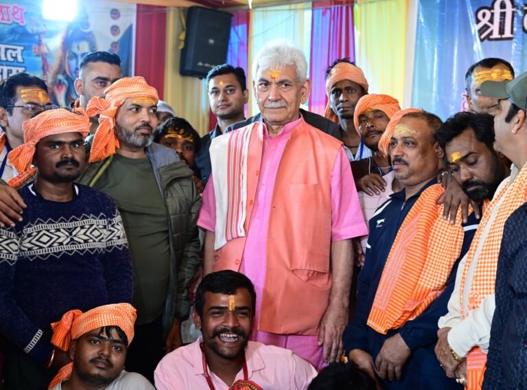 Lt Governor Manoj Sinha visits Nunwan, Chandanwari base camps