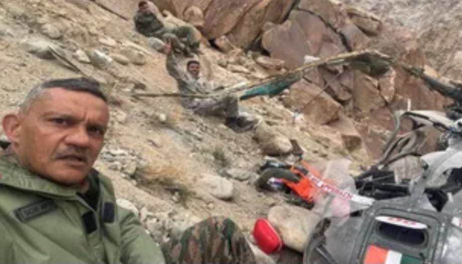 Major Tragedy Averted in Leh: Army Helicopter Crashes; Three Officers, Including a Major General, Safe