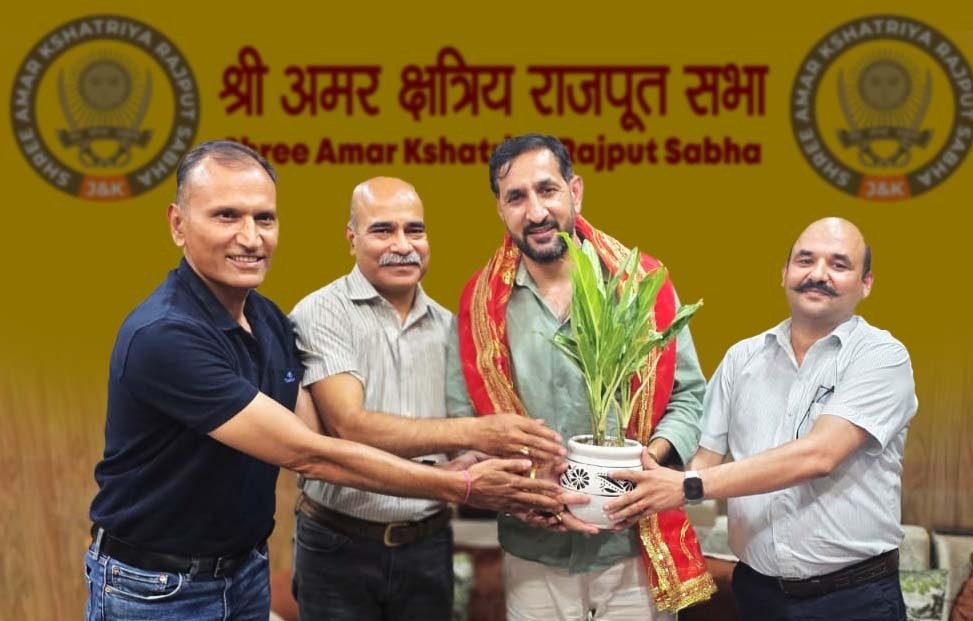Amar Kshatriya Rajput Sabha gave a grand welcome to MLA Dr. Rameshwar Singh, held a meaningful discussion on the development of society and youth